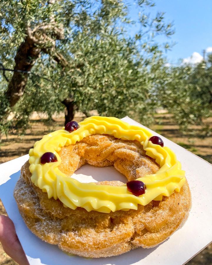 LA DIETA, DOMANI. GODETEVI IL PRESENTE. Godetevi la super #zeppola tradizionale di @pasticceria_gattulli , fritta in #