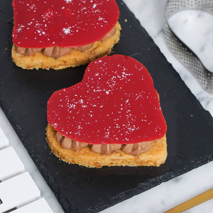 Oggi è venerdi, il fine settimana si avvicina e c'è una bellissima giornata di sole??? . Vi 